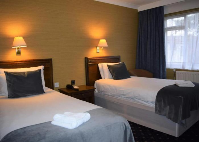 The Rose and Crown Hotel – Tonbridge