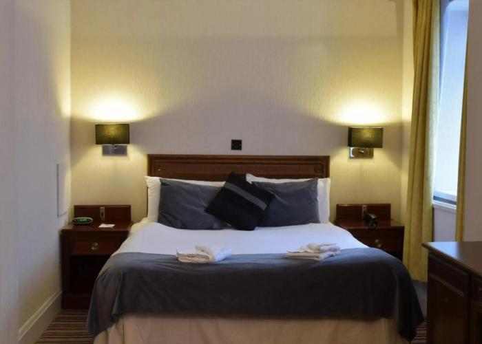 The Rose and Crown Hotel – Tonbridge