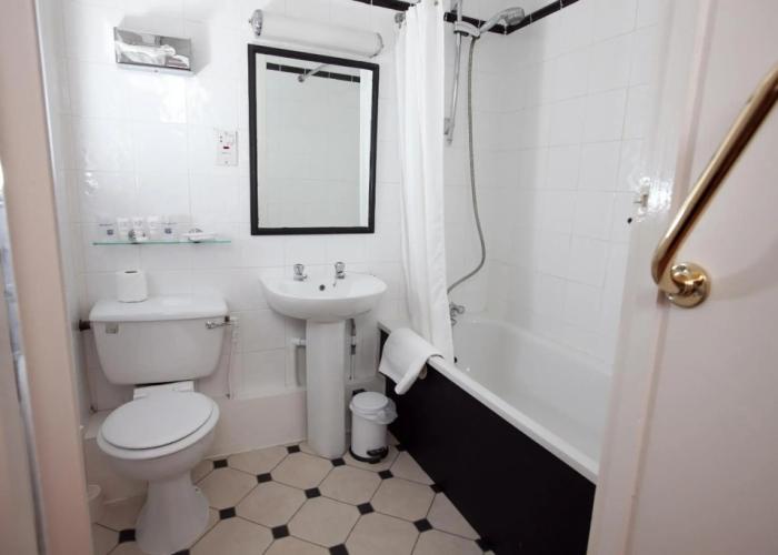 The Rose and Crown Hotel – Tonbridge