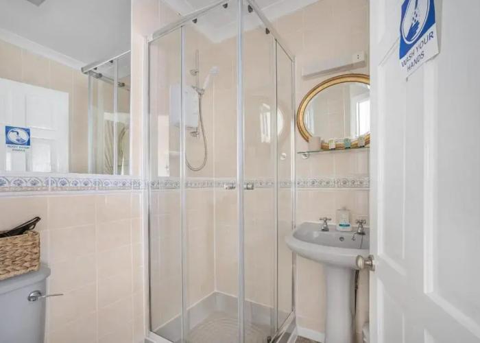 Summerlands Guest House