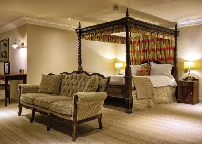 Waterton Park Hotel