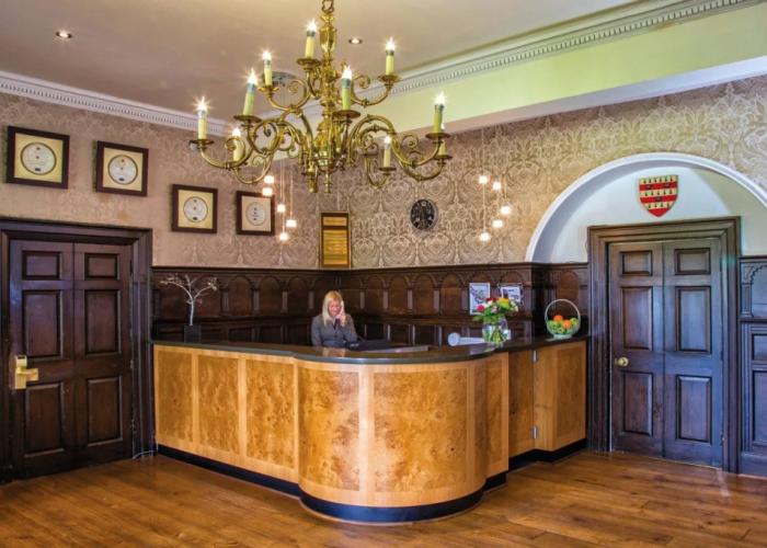 Waterton Park Hotel