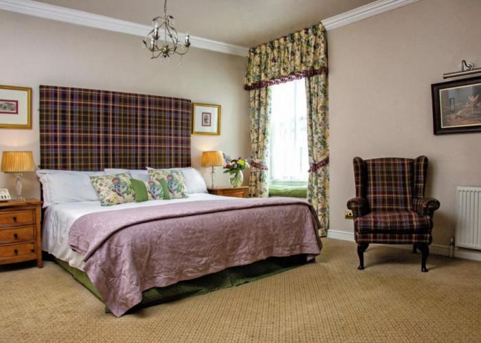 Waterton Park Hotel