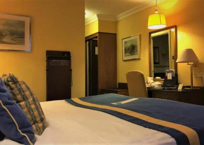George Hotel