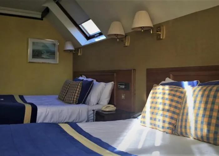 George Hotel