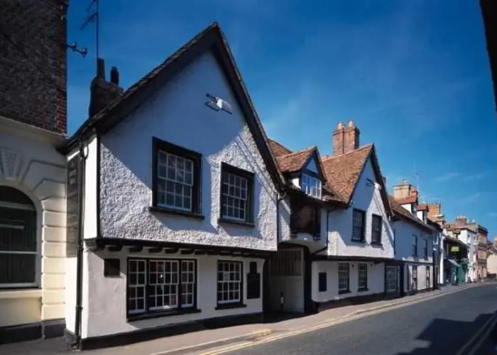 George Hotel
