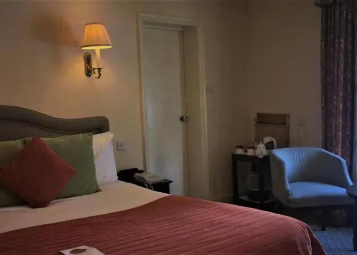 George Hotel