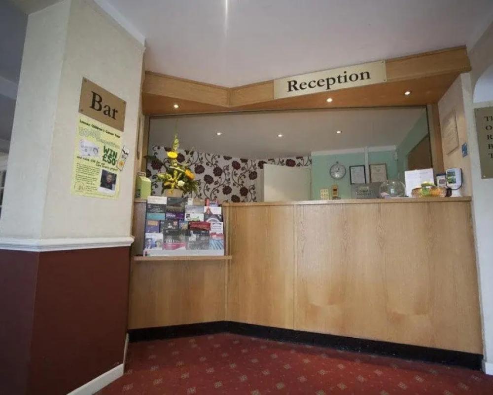 Shillingford Bridge Hotel