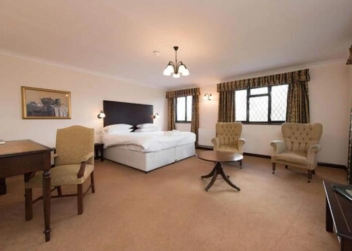 Shillingford Bridge Hotel