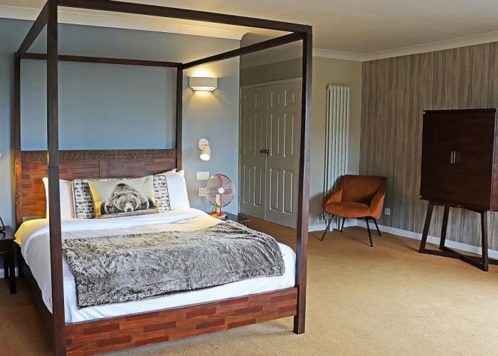Shillingford Bridge Hotel