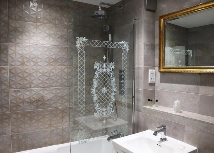 Shillingford Bridge Hotel