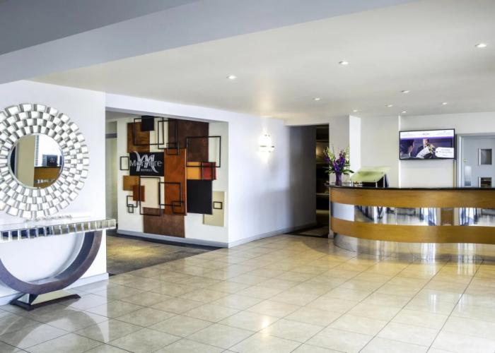 Barons Court Hotel