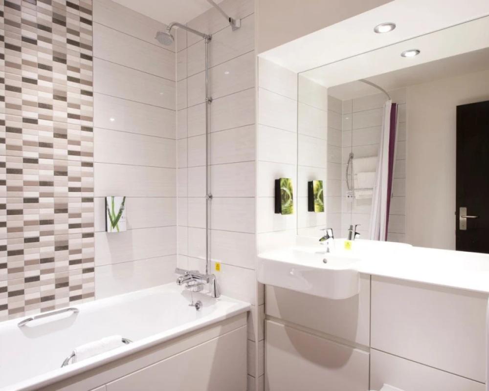 фото Premier Inn Ware