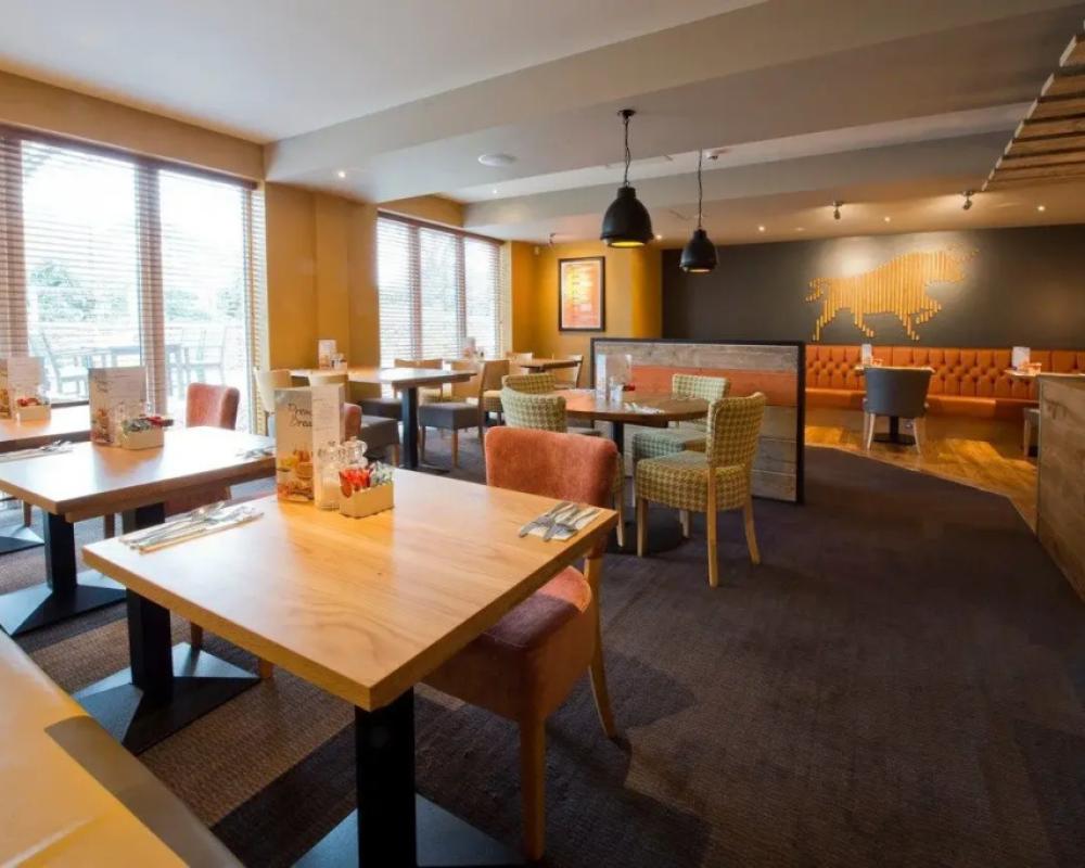 фото Premier Inn Ware