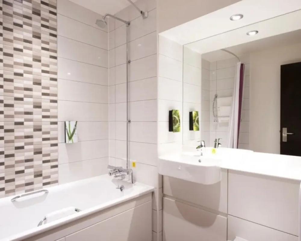фото Premier Inn Ware