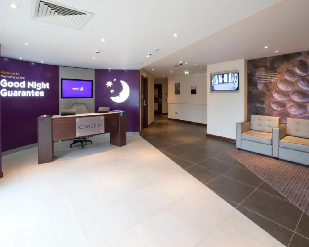фото Premier Inn Ware