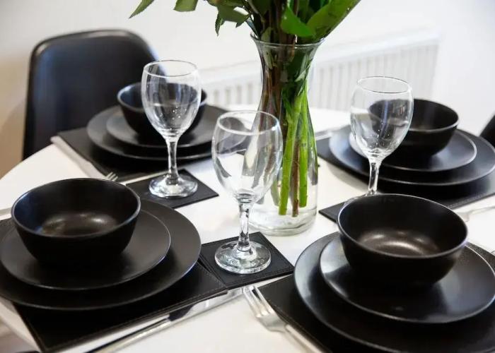 Velvet 2-bedroom Apartment Clock House - Hoddesdon