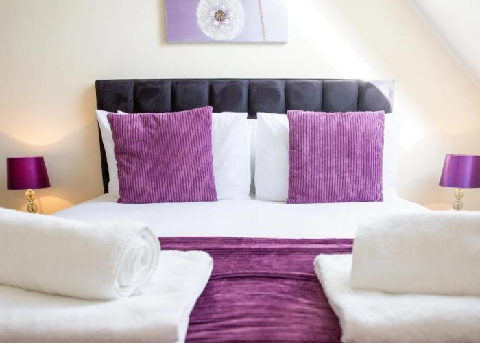 Velvet 2-bedroom Apartment Clock House - Hoddesdon