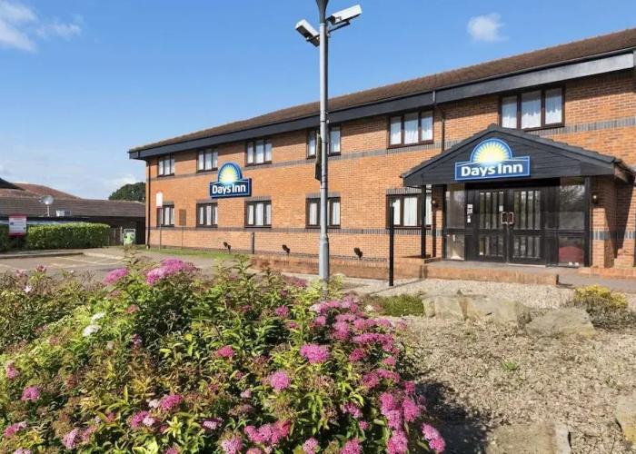 Days Inn By Wyndham Warwick South M40