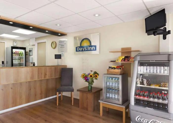 Days Inn By Wyndham Warwick South M40