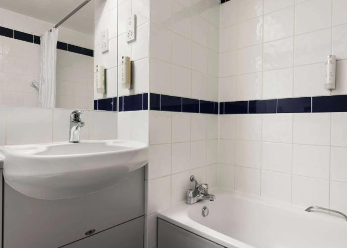 Days Inn by Wyndham Warwick North M40