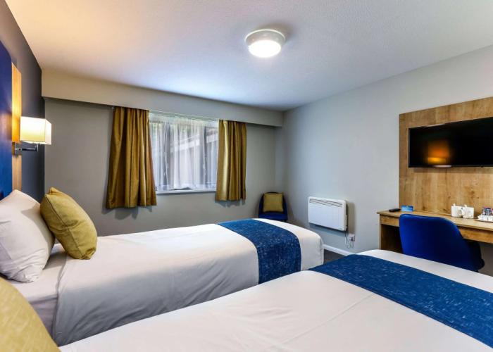 Days Inn by Wyndham Warwick North M40