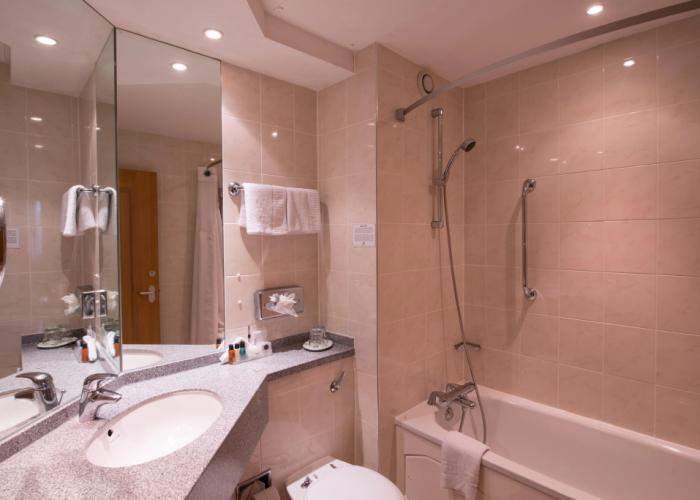Holiday Inn Leamington Spa - Warwick by IHG