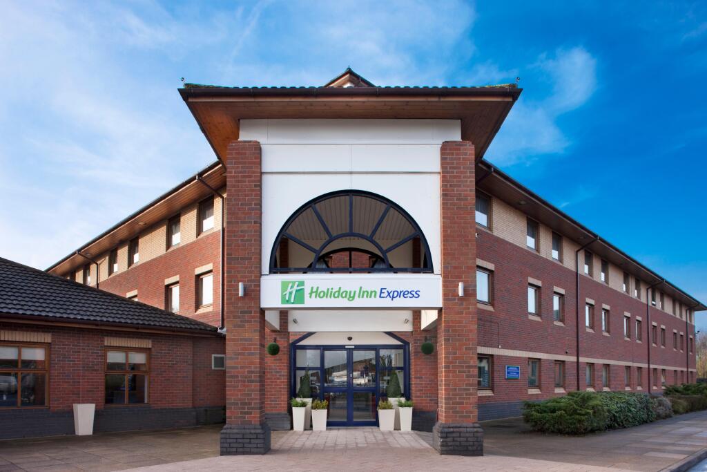Holiday Inn Express Warwick - Stratford-upon-Avon by IHG