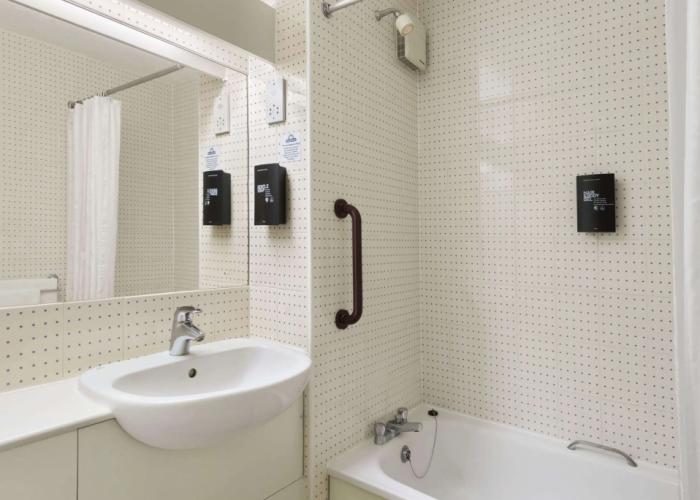 Days Inn by Wyndham Warwick South M40