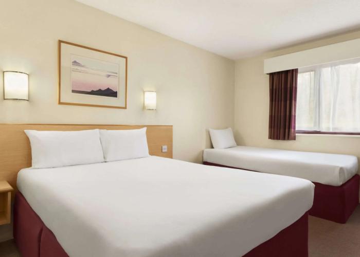 Days Inn by Wyndham Warwick South M40