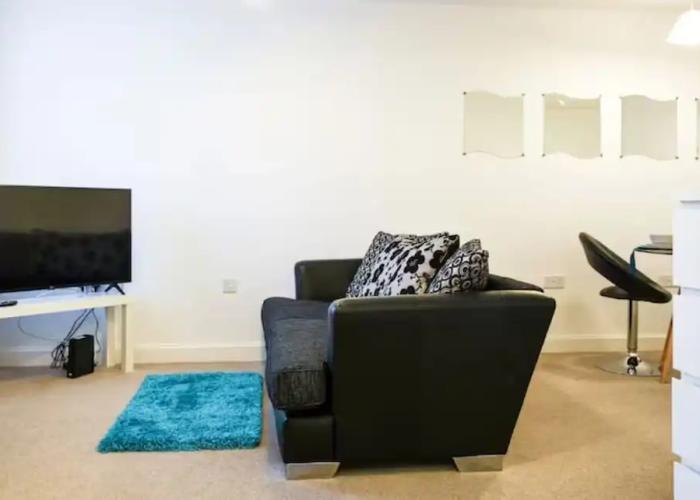 1 Bedroom Apt Leamington Spa Peregrine