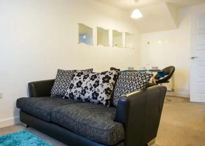 1 Bedroom Apt Leamington Spa Peregrine