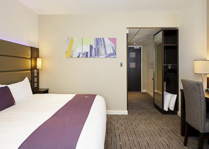 Premier Inn Watford Central
