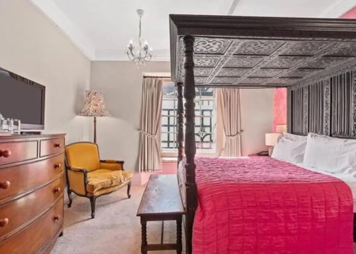 The Ancient Gatehouse Hotel