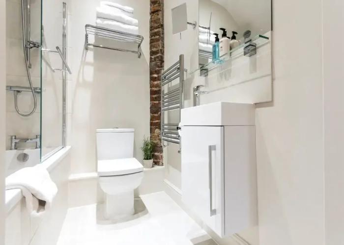April House Weybridge - Boutique Guesthouse