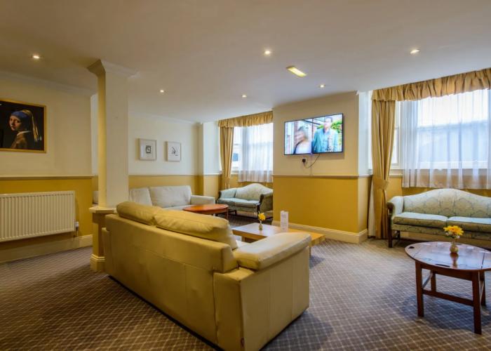 Russell Hotel