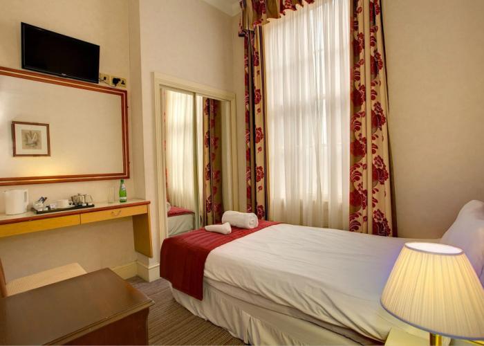 Russell Hotel