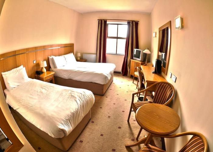 Queens Hotel and Nightclub