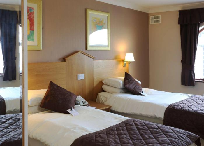The Everglades Park Hotel