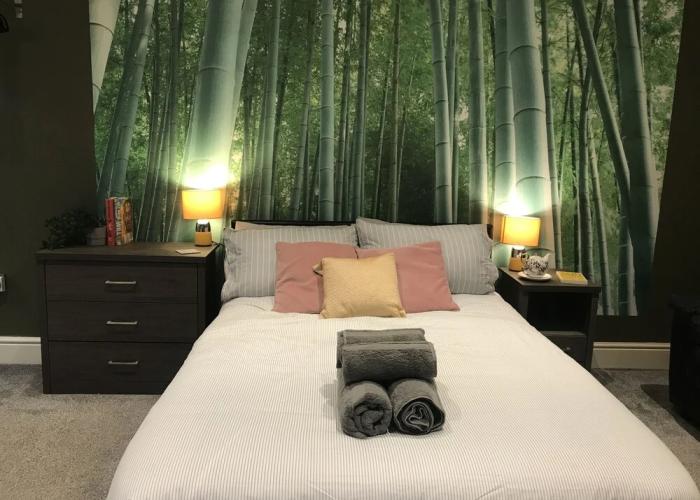 Contemporary 1 bed Studio for Comfy Stay in Wigan