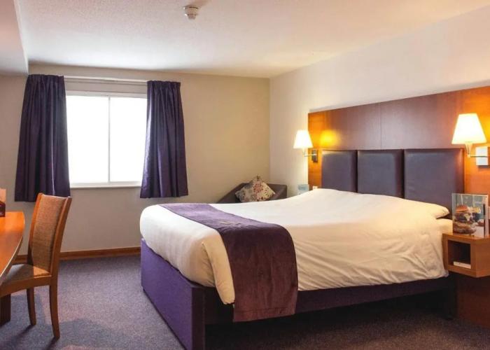 Premier Inn Manchester - Handforth
