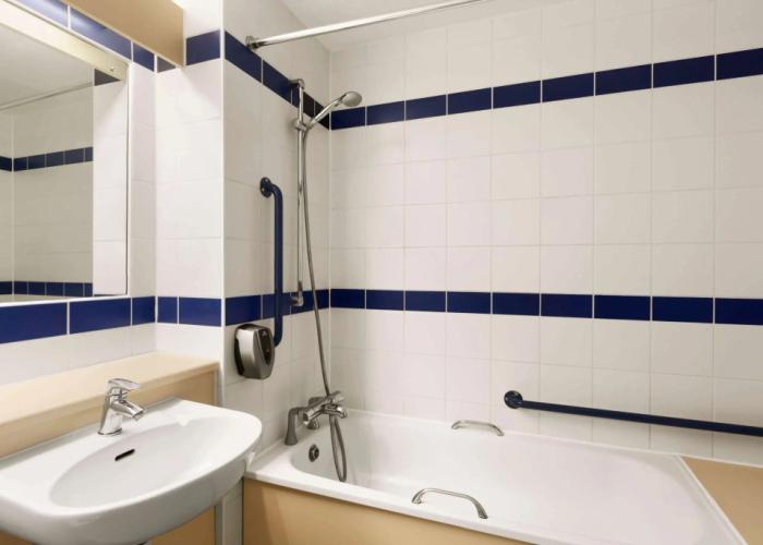 Days Inn by Wyndham Sutton Scotney South