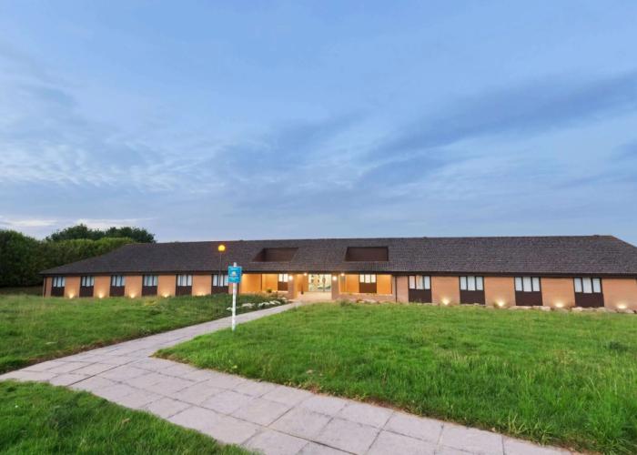 Days Inn by Wyndham Sutton Scotney South