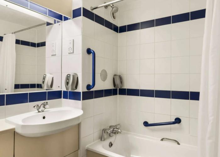 Days Inn by Wyndham Sutton Scotney North