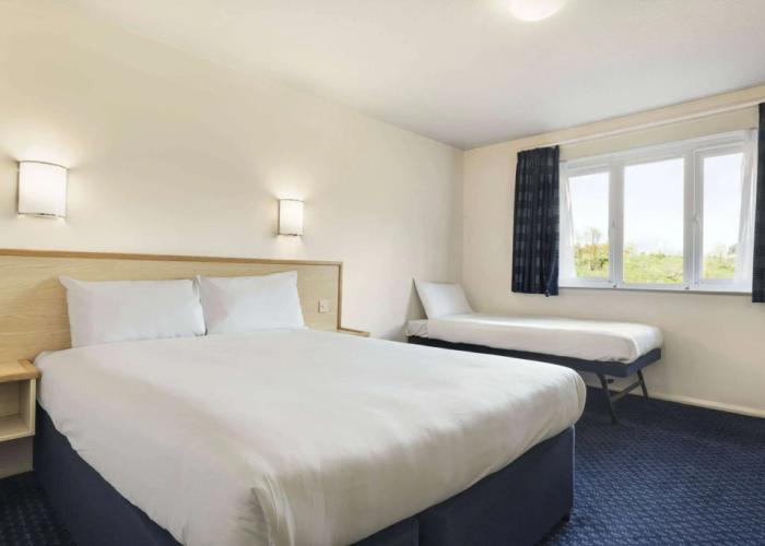 Days Inn by Wyndham Sutton Scotney North