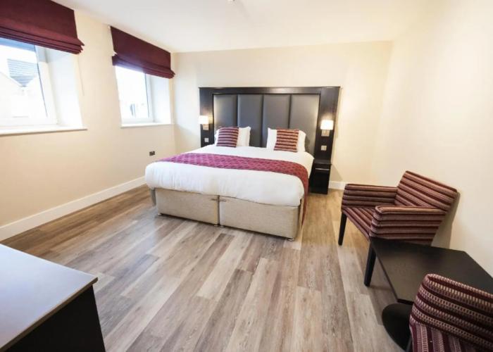 Crown Lodge Hotel