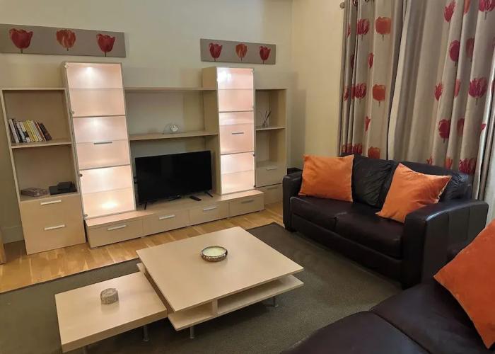 Executive Apartment, Woodford Mill, Witney