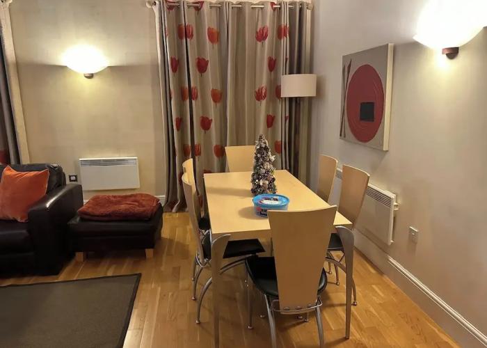 Executive Apartment, Woodford Mill, Witney