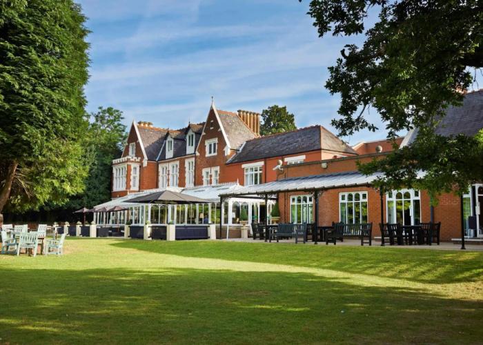 DoubleTree by Hilton St. Anne's Manor