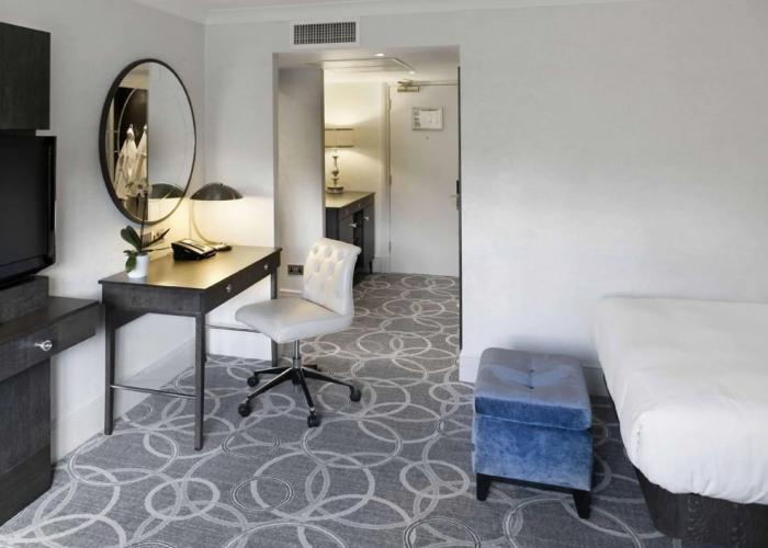 DoubleTree by Hilton St. Anne's Manor